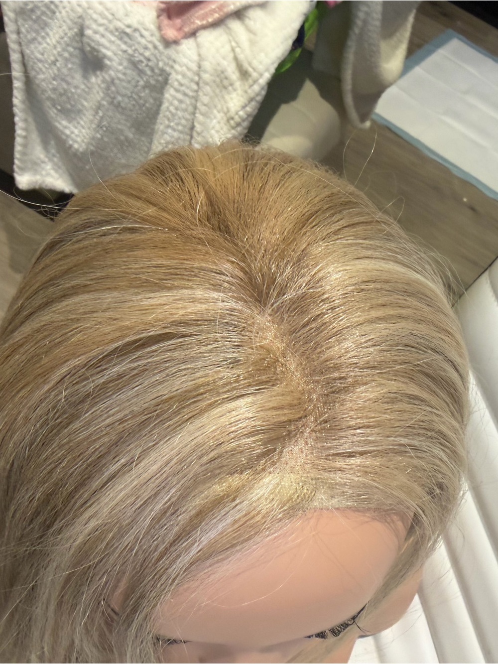 Natural Straight Blonde Women's Wig - Classic Shoulder Length - Picture 7 of 16